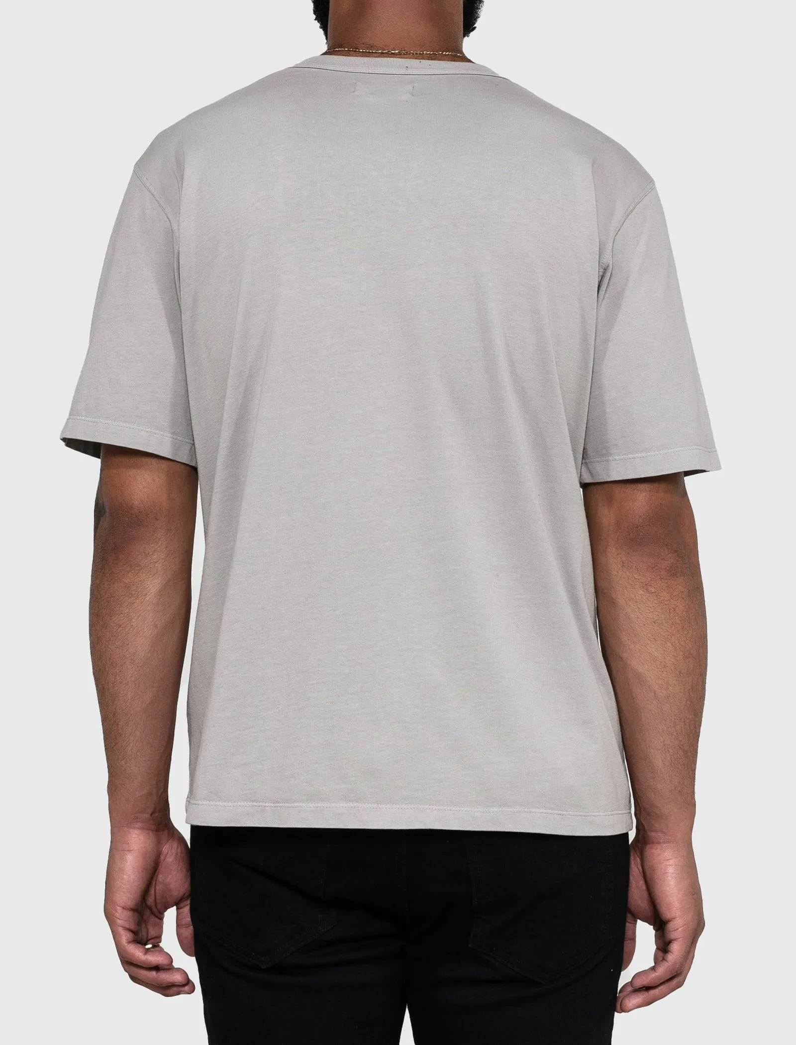 Ein Logo-T-Shirt