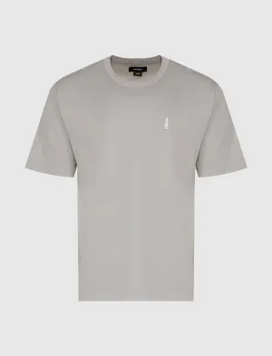 Ein Logo-T-Shirt