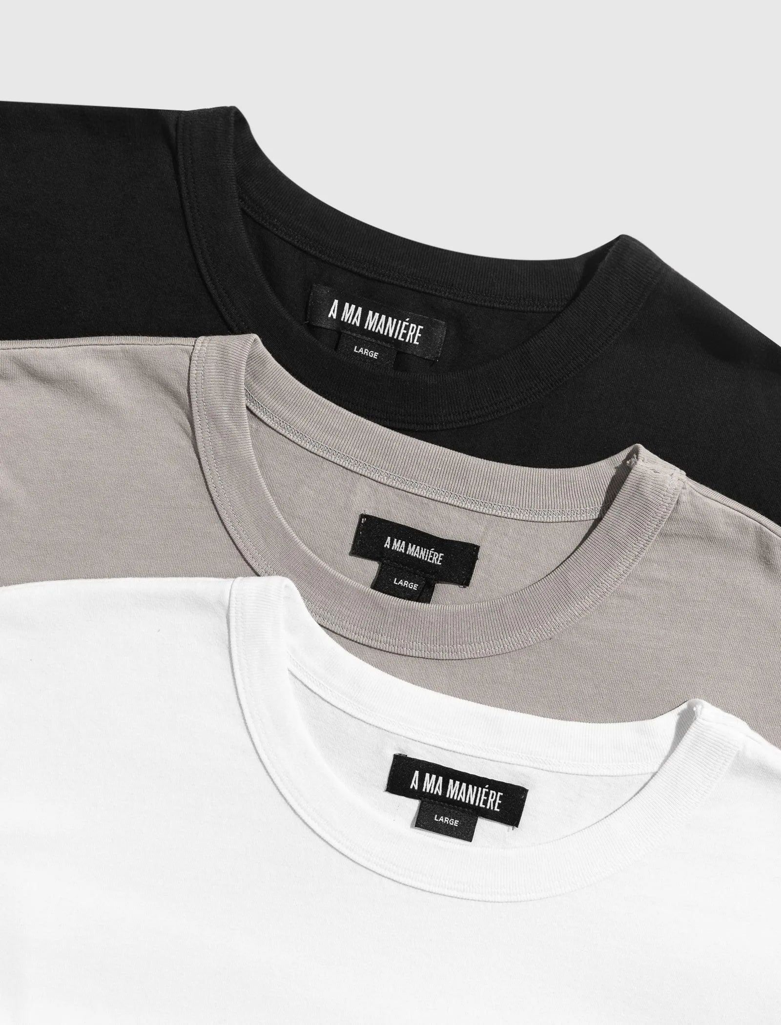 Ein Logo-T-Shirt