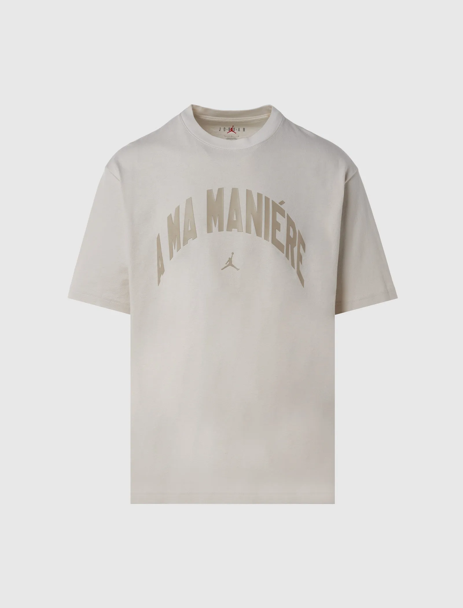 Ein A MA MANIÉRE T-Shirt