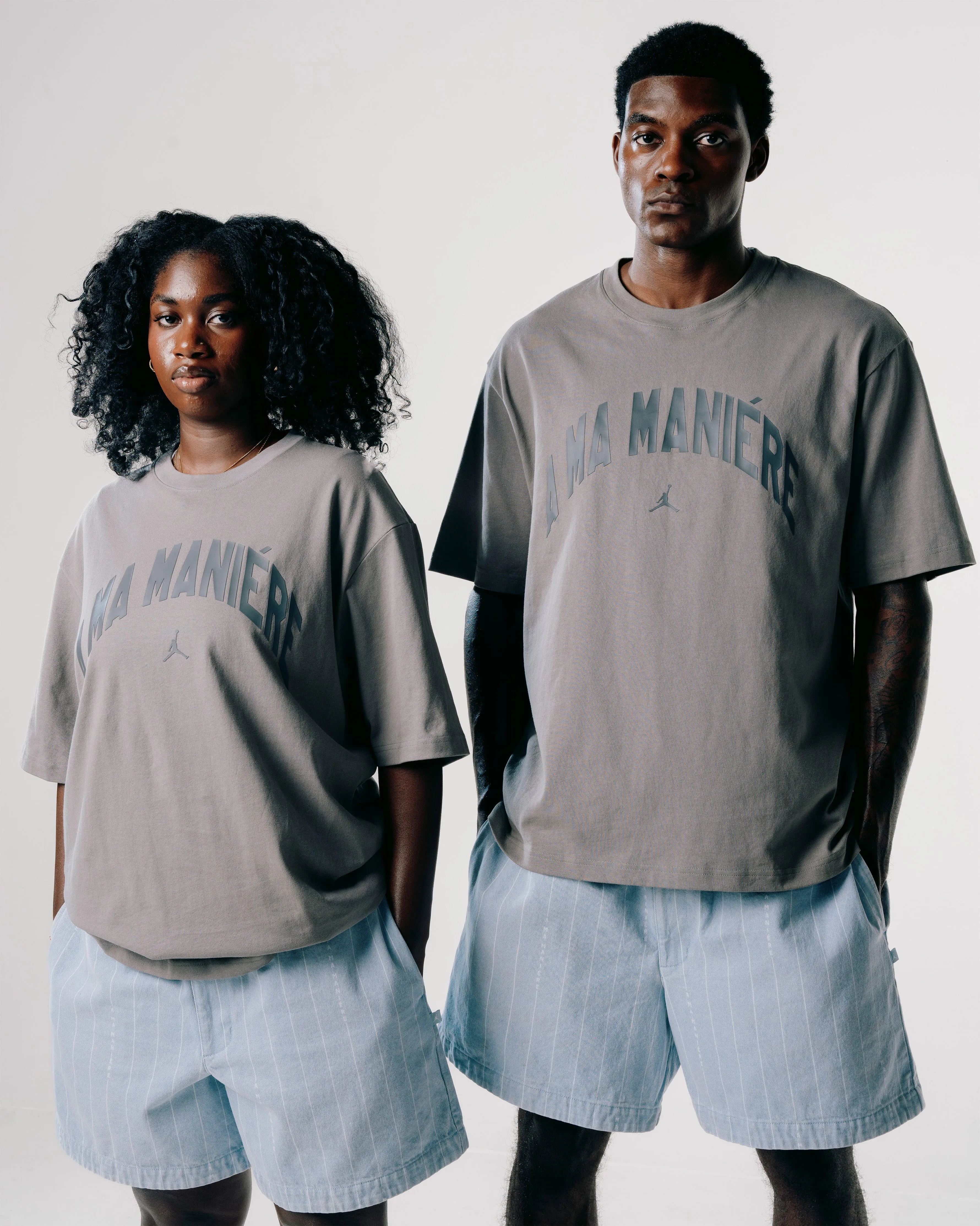 Ein A MA MANIÉRE T-Shirt