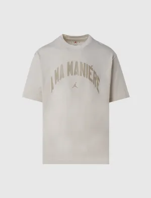 Ein A MA MANIÉRE T-Shirt