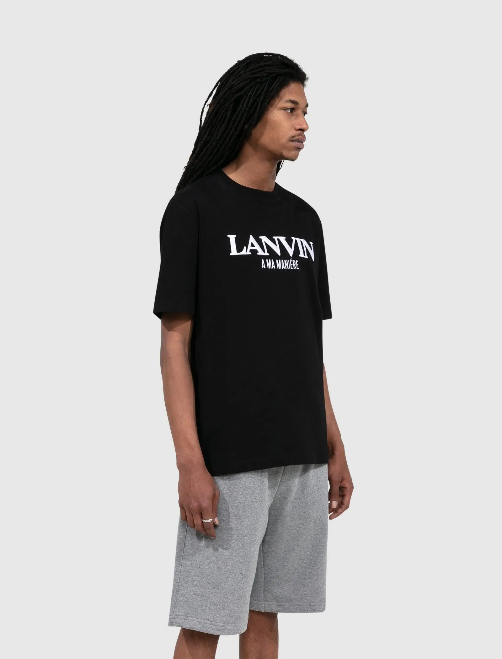 A MA MANIÉRE BESTICKTES T-SHIRT