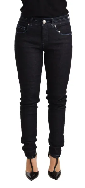 Acht Baumwoll-Damenjeans mit niedriger Taille und schmaler Passform