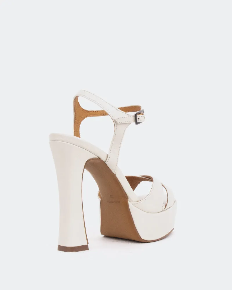 Anamika Off-White Leder