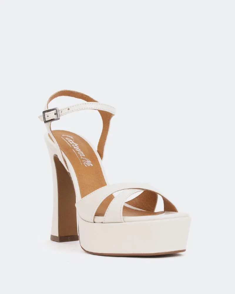 Anamika Off-White Leder