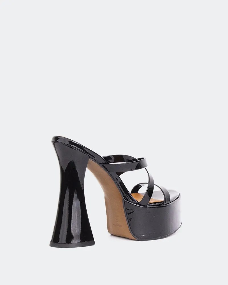 Attitude Lackleder in Schwarz