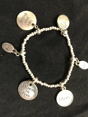 Bali Queen Inspirierendes Stretch-Charm-Armband