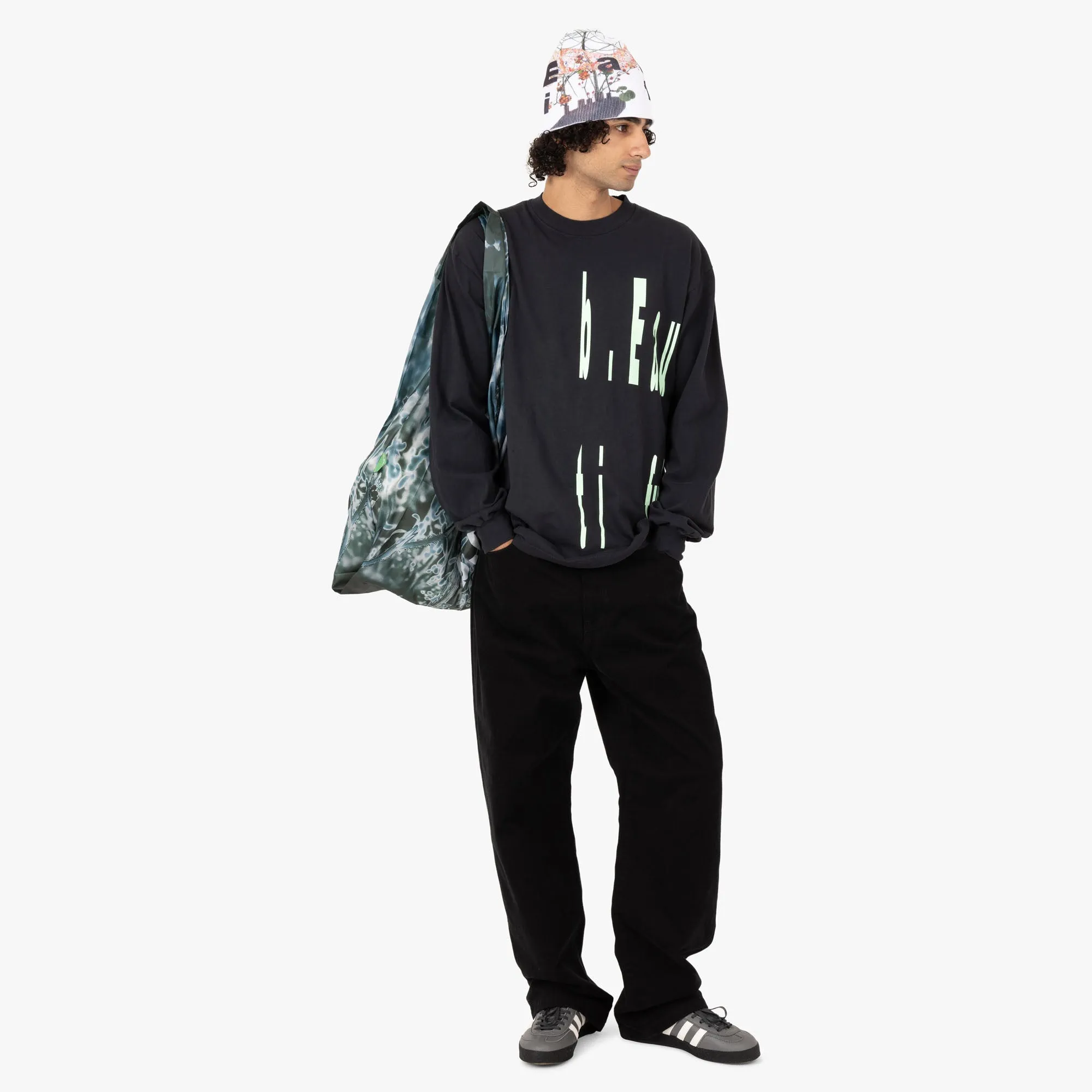 Schönes Langarm-Shirt mit Logo links / Schwarz