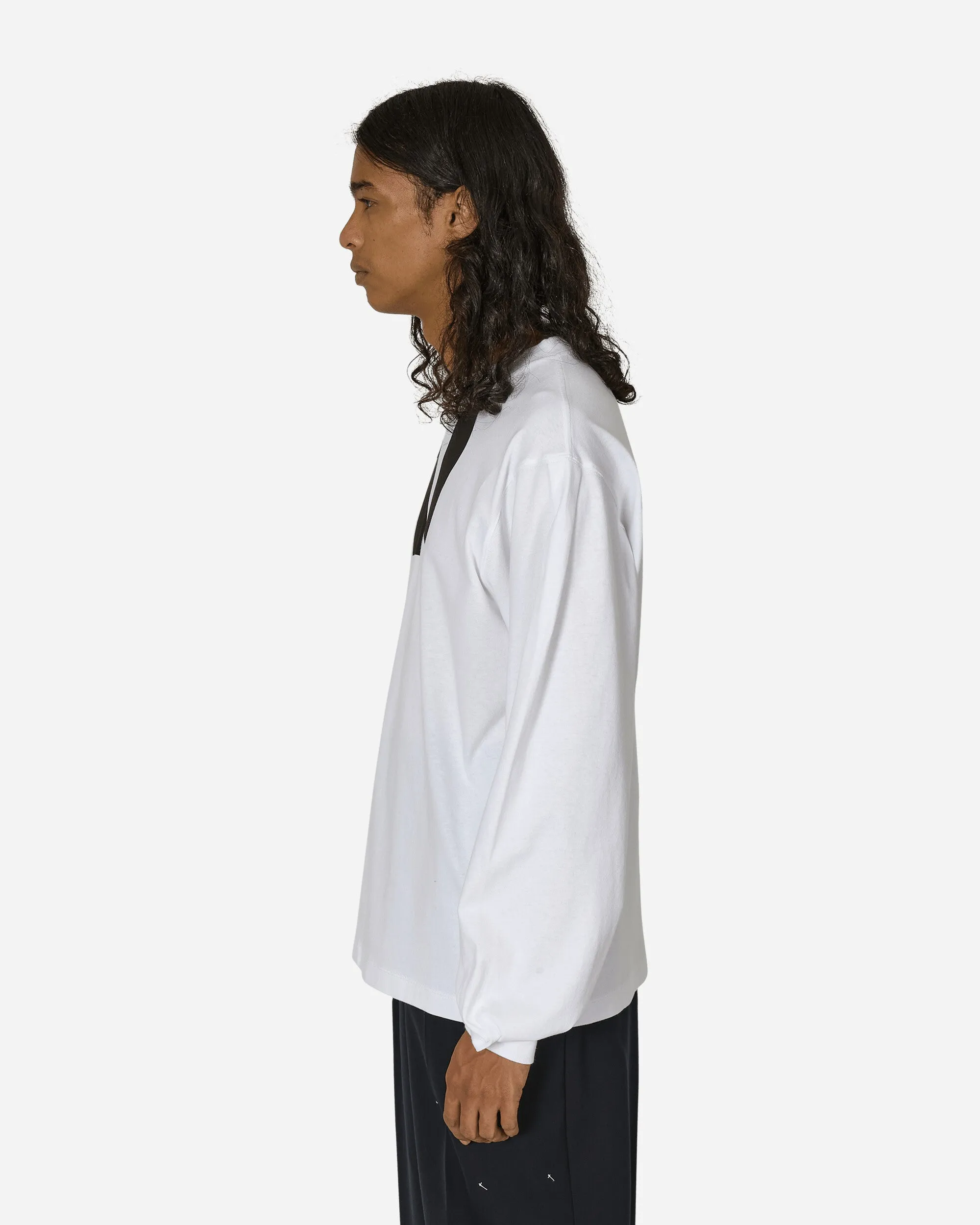 Langarm-T-Shirt mit Fliege in Weiß