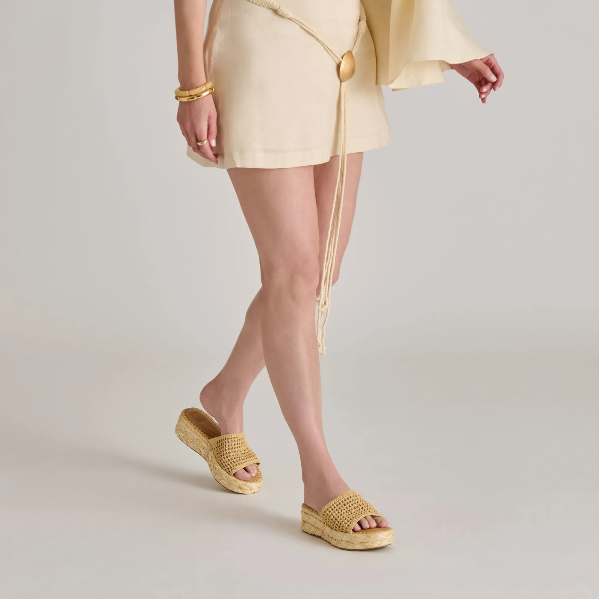 CHAVI MESH SANDALEN NATUR GEFLOCHTENE RAFFIA