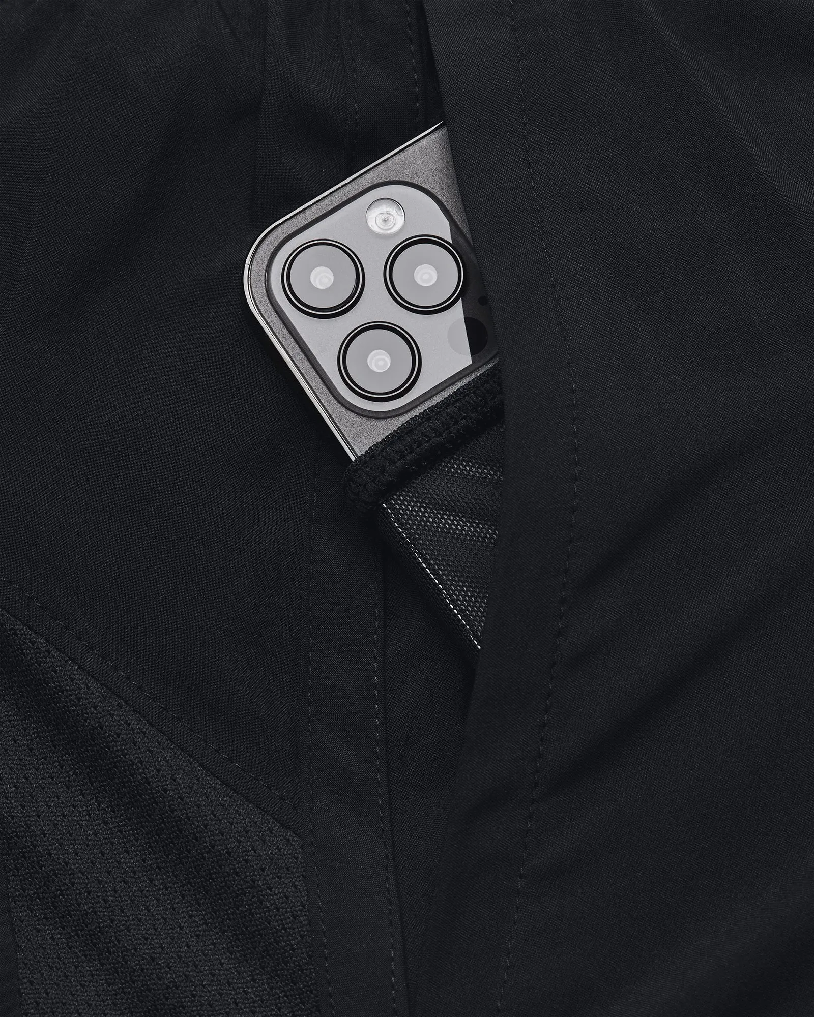 Bekleidung Under Armour Herren Under Armour Launch 7 Zoll Herren Laufshorts - Schwarz