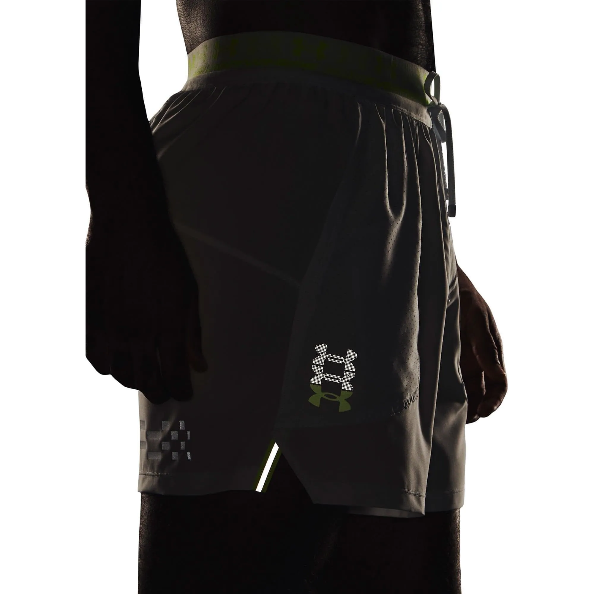 Bekleidung Under Armour Herren Under Armour Run Anywhere Herren Laufshorts - Grau