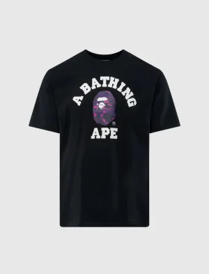 FARBIGES CAMO COLLEGE T-SHIRT