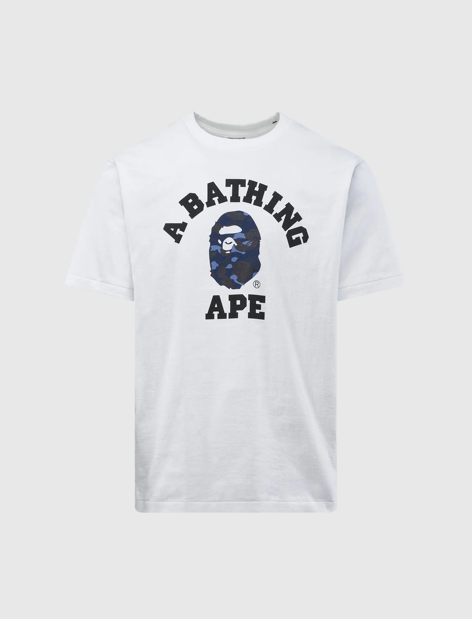 FARBIGES CAMO COLLEGE T-SHIRT