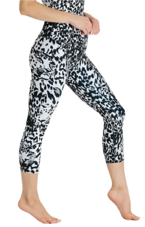 Ghost Leopard Crops von Yoga Democracy