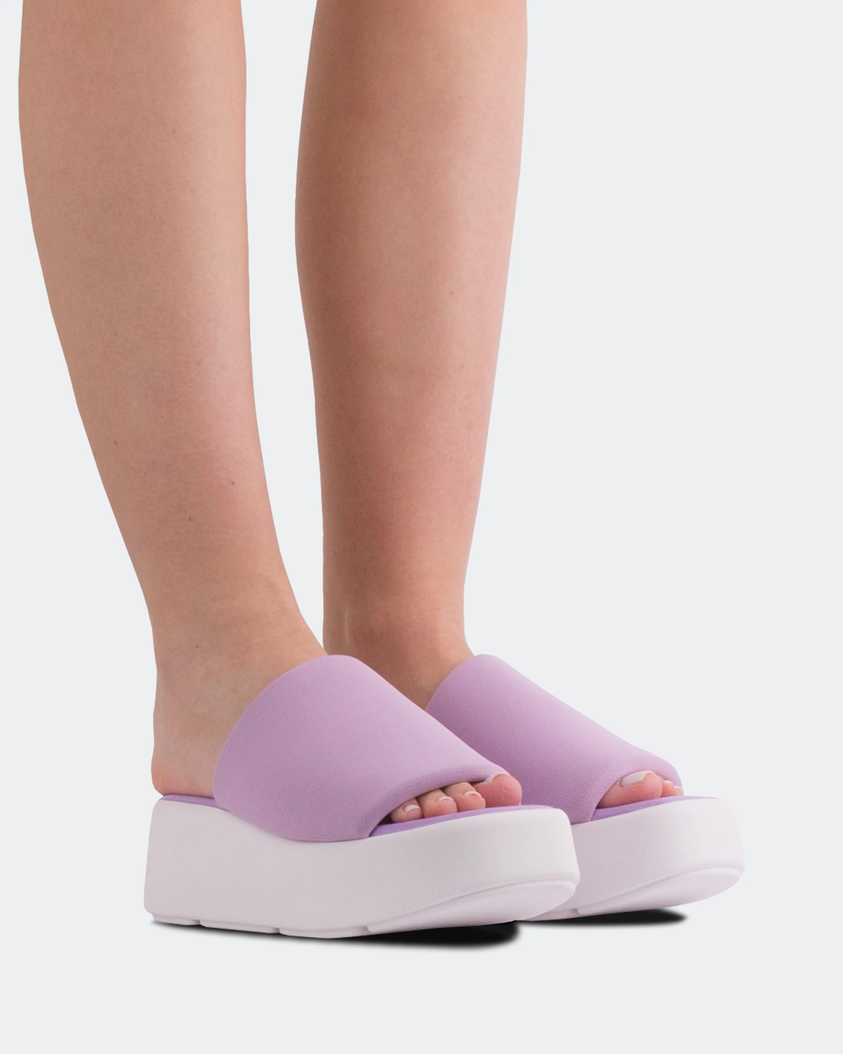 Harlow Flieder Puff