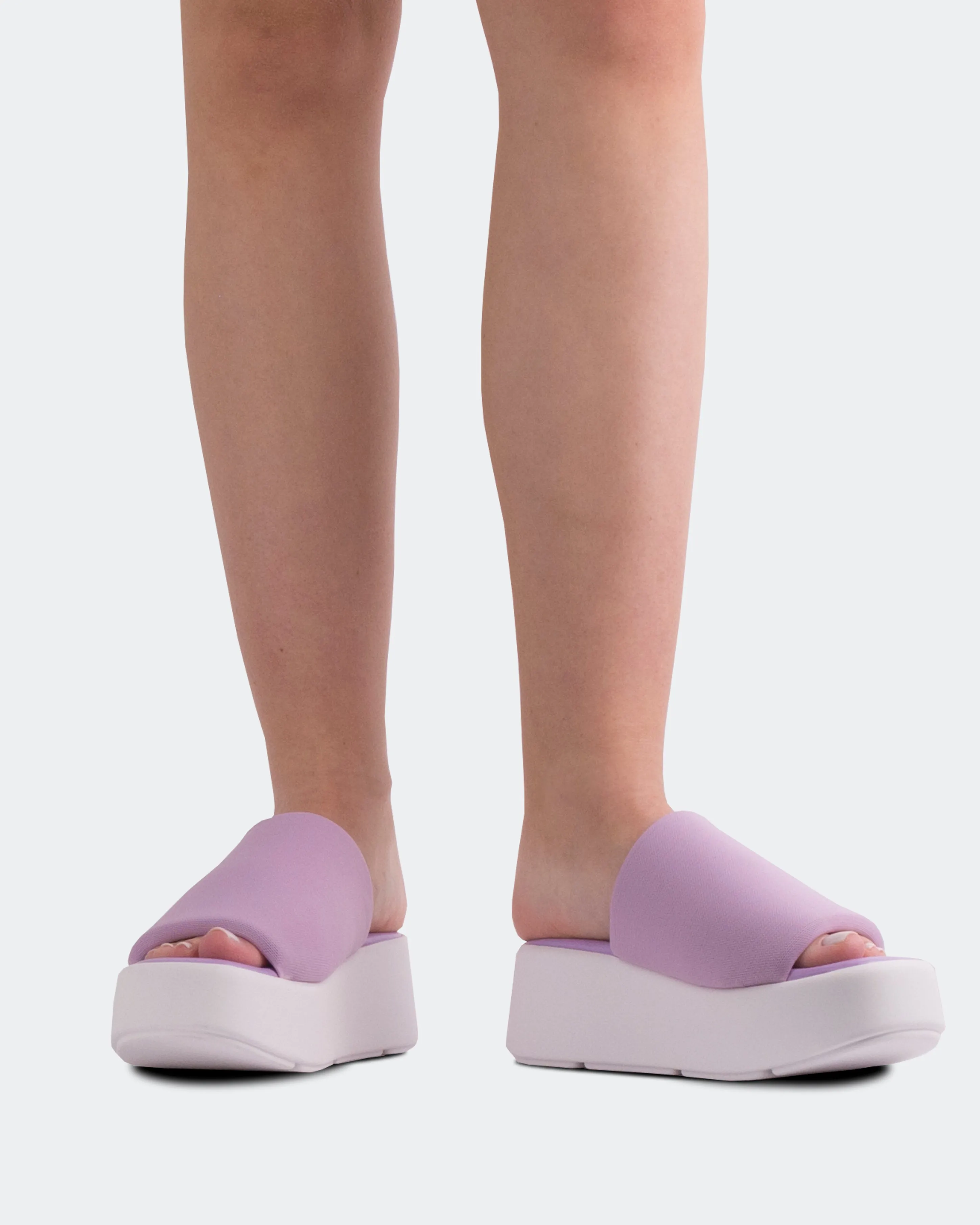 Harlow Flieder Puff