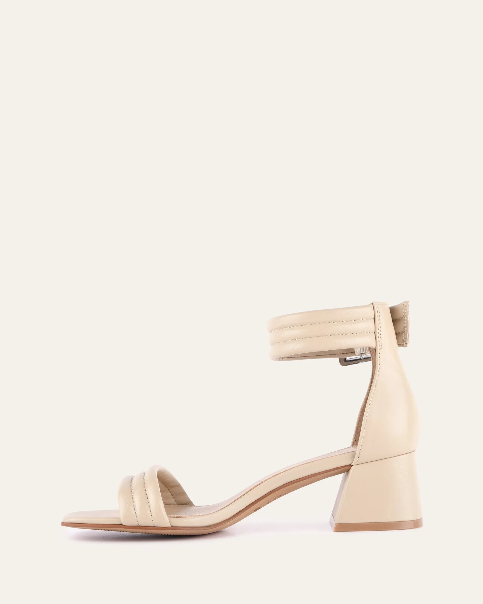 LYRIC MID HEEL SANDALEN SAND LEDER