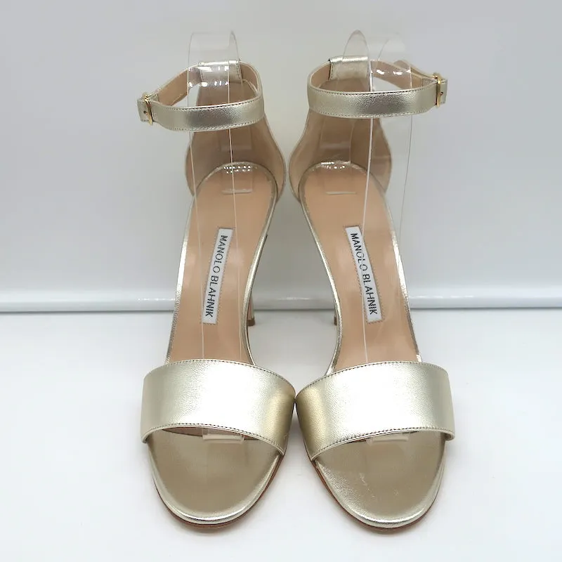 Manolo Blahnik Tres Riemchensandalen Gold Metallic Leder Größe 38.5 NEU
