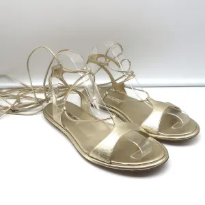 Miu Miu Flache Gladiatoren-Sandalen mit Knöchelriemen Gold Metallic Leder Größe 38.5