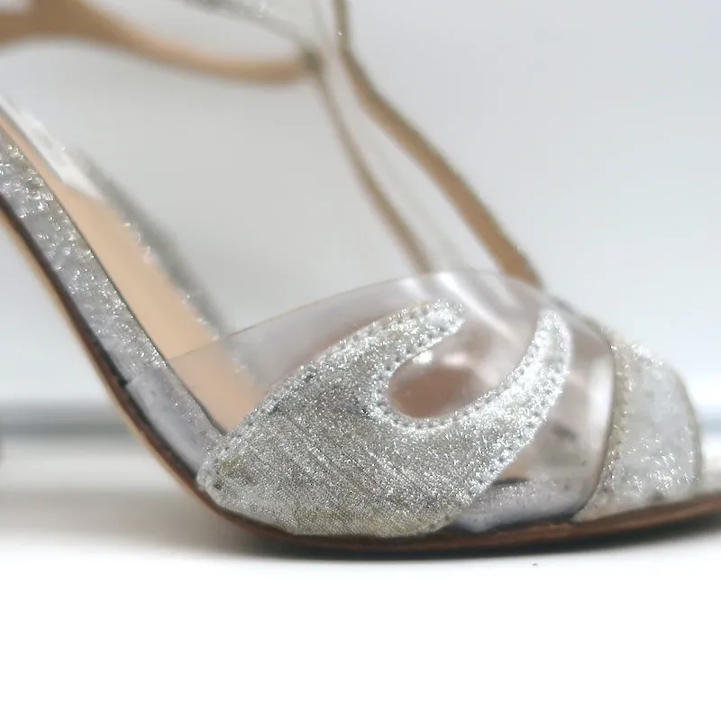 Monique Lhuillier T-Riemen Sandalen aus PVC & Silber Glitzer Größe 36 mit offener Spitze und Absatz