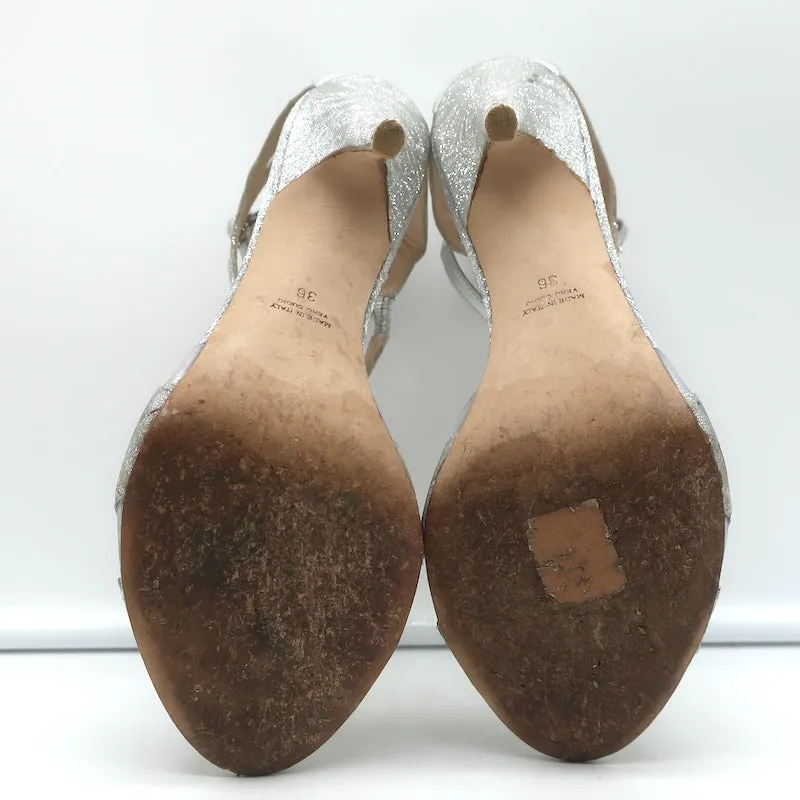 Monique Lhuillier T-Riemen Sandalen aus PVC & Silber Glitzer Größe 36 mit offener Spitze und Absatz