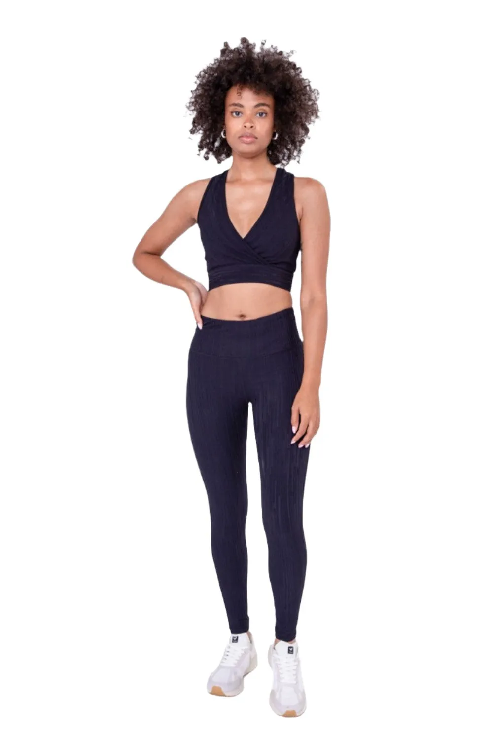 Mono B Texturierte Linien Jacquard TACTEL® Sport-BH AT8089
