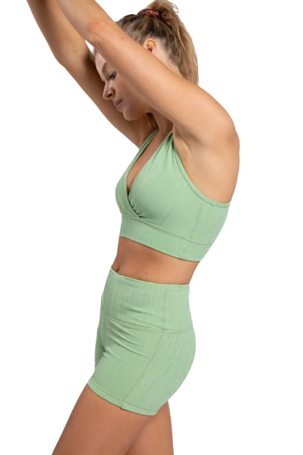Mono B Texturierte Linien Jacquard TACTEL® Sport-BH AT8089