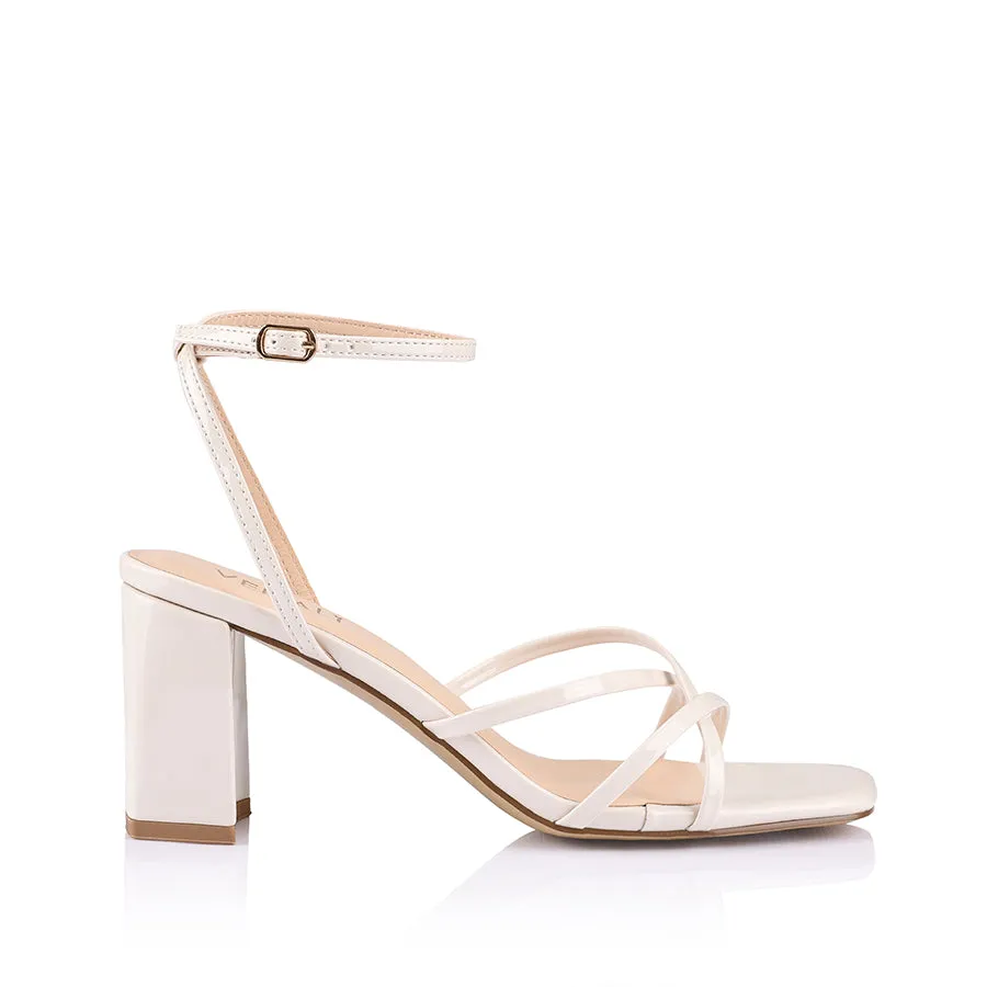 Nakita Block Absatz Sandalen - Knochen Glanz