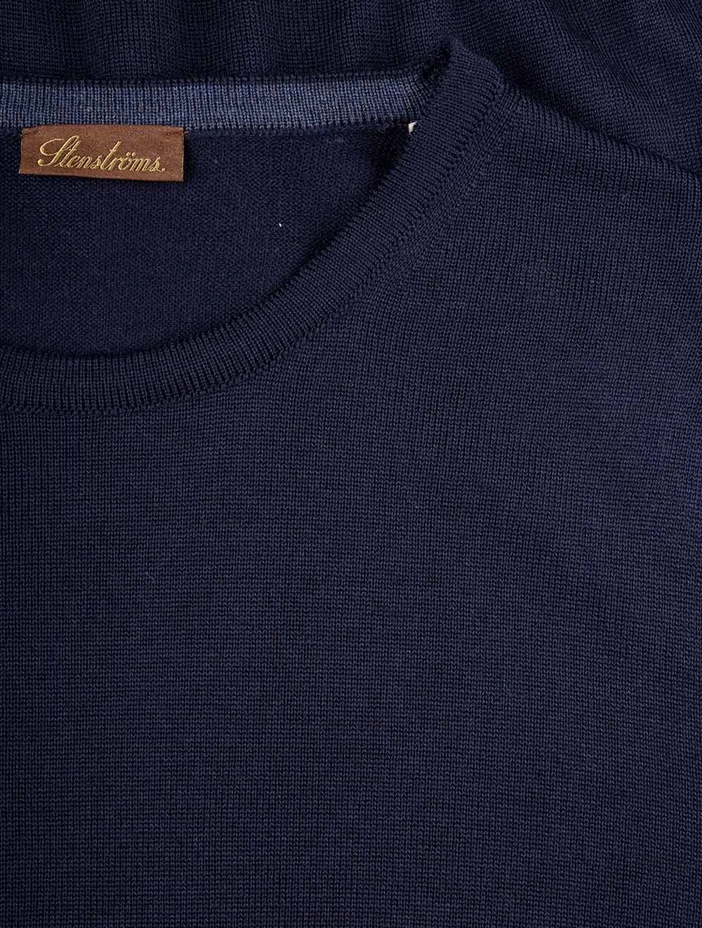 Marineblauer Merinowollpullover mit Aufnähern