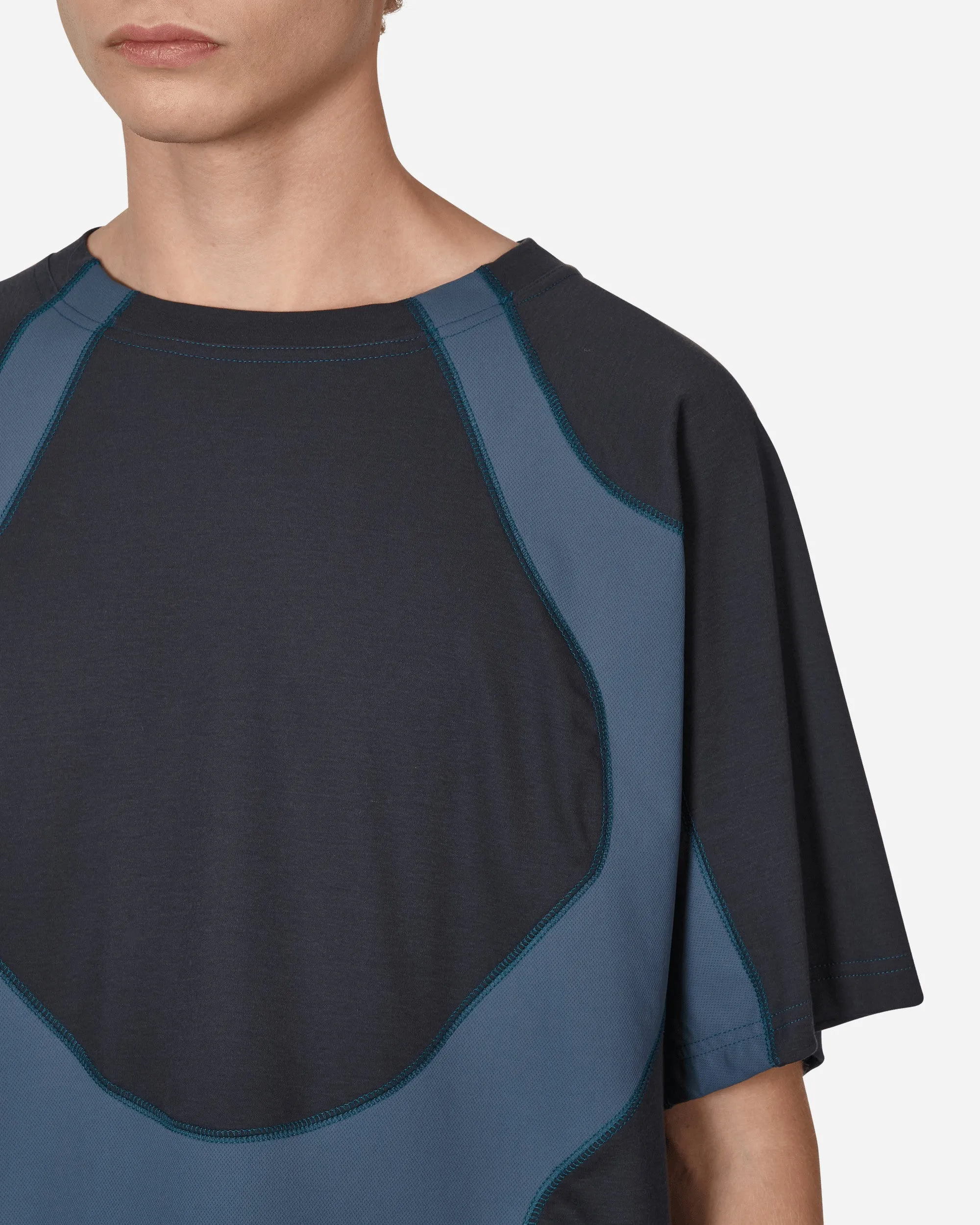 Gepaneltes T-Shirt Dunkelgrau