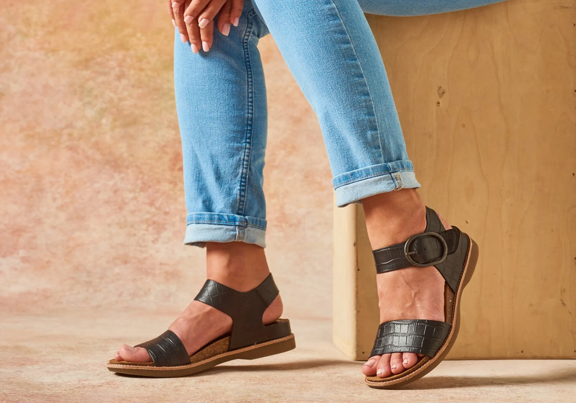 Sofft Bali Damen Ledersandalen mit gepolstertem Komfort-Fußbett Sofft Schuhe