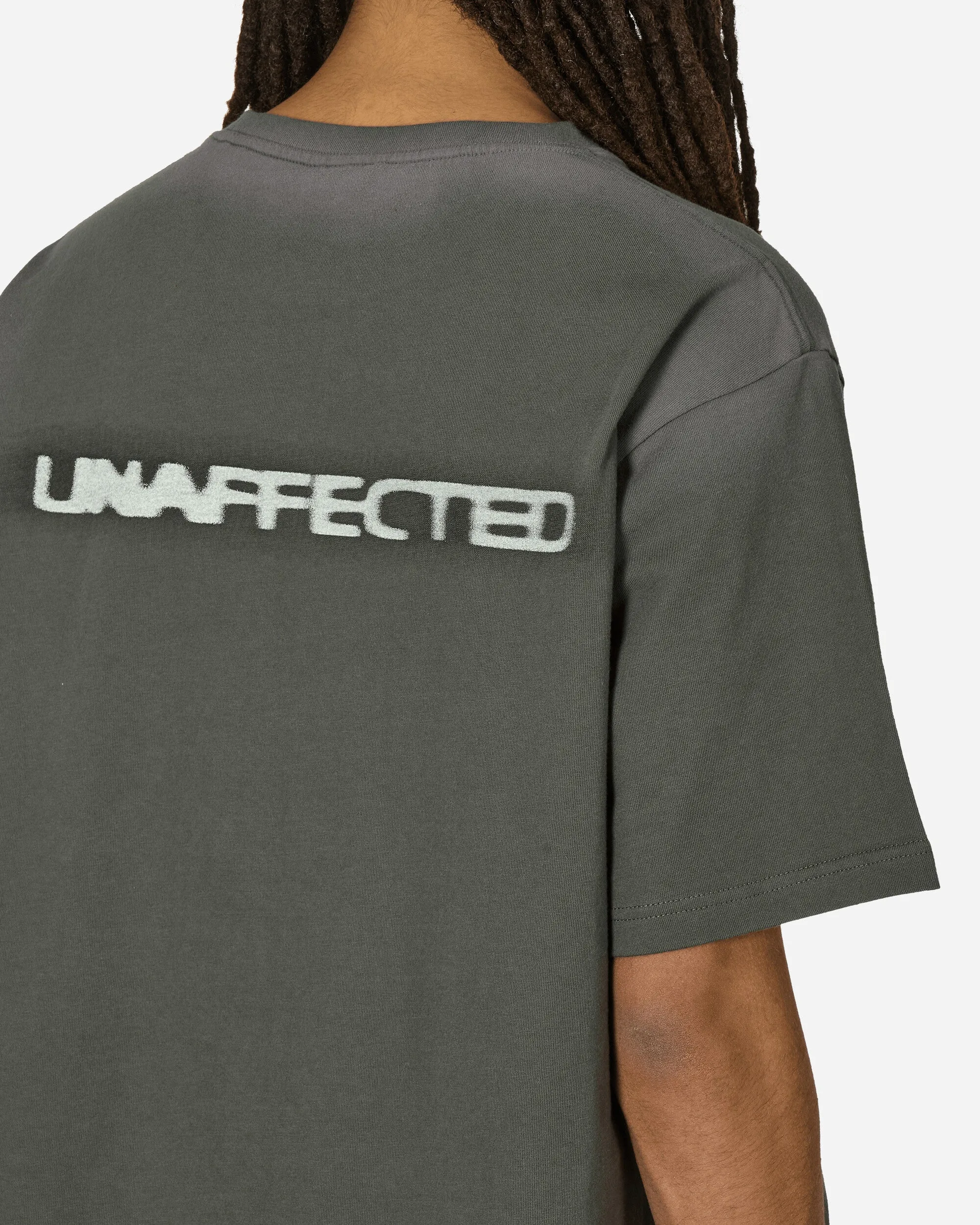 Gesprühtes Grafik-T-Shirt in Anthrazit