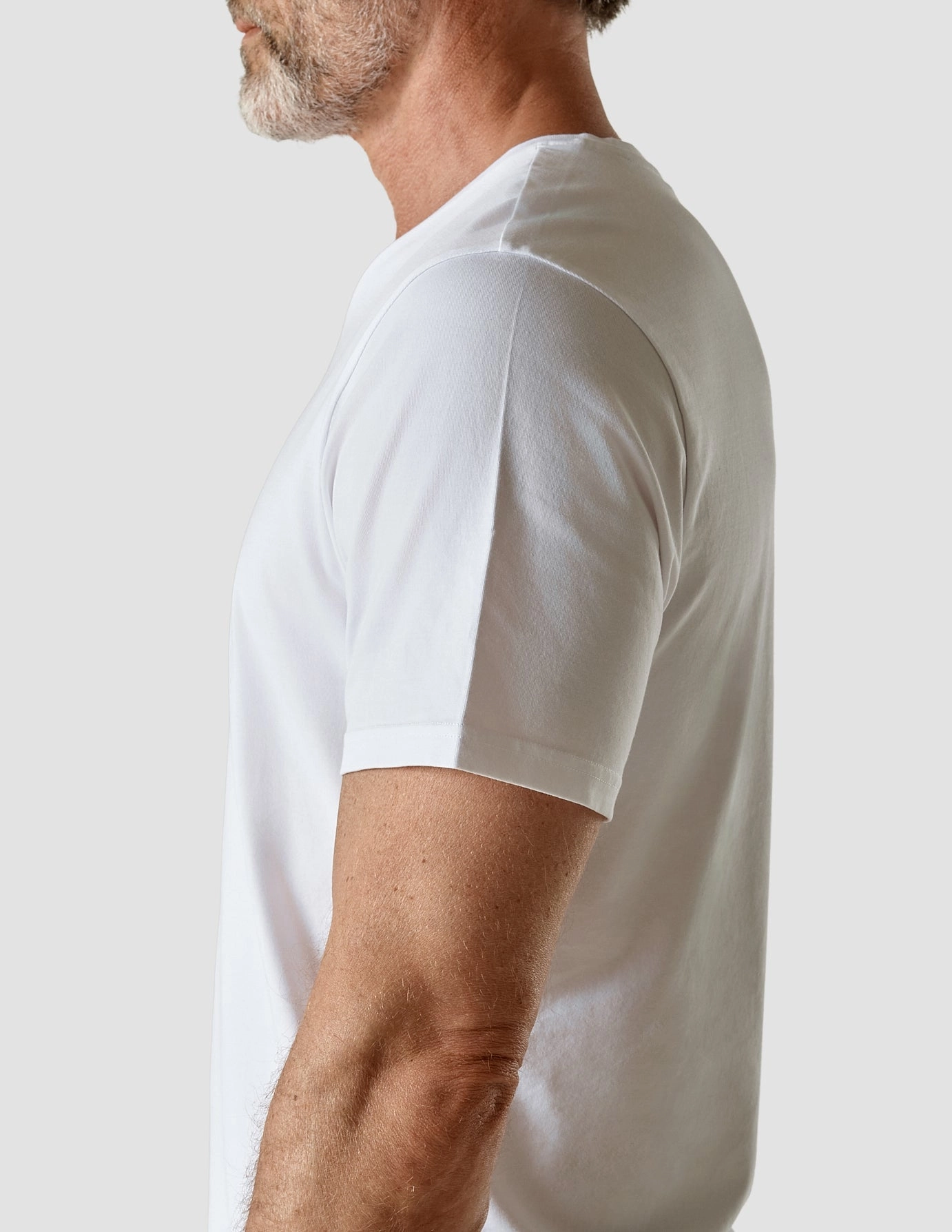Supima T-Shirt Weiß mit V-Ausschnitt