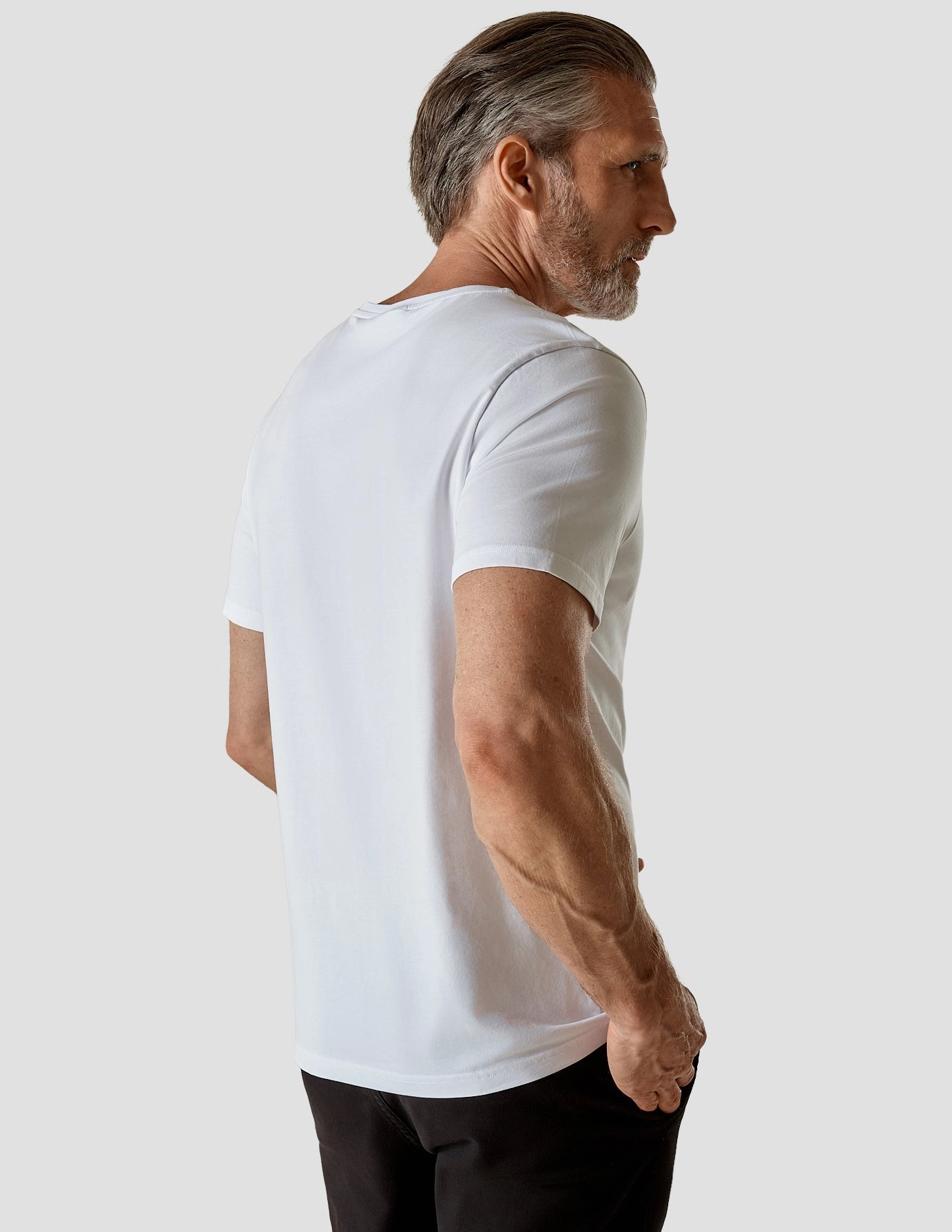 Supima T-Shirt Weiß mit V-Ausschnitt