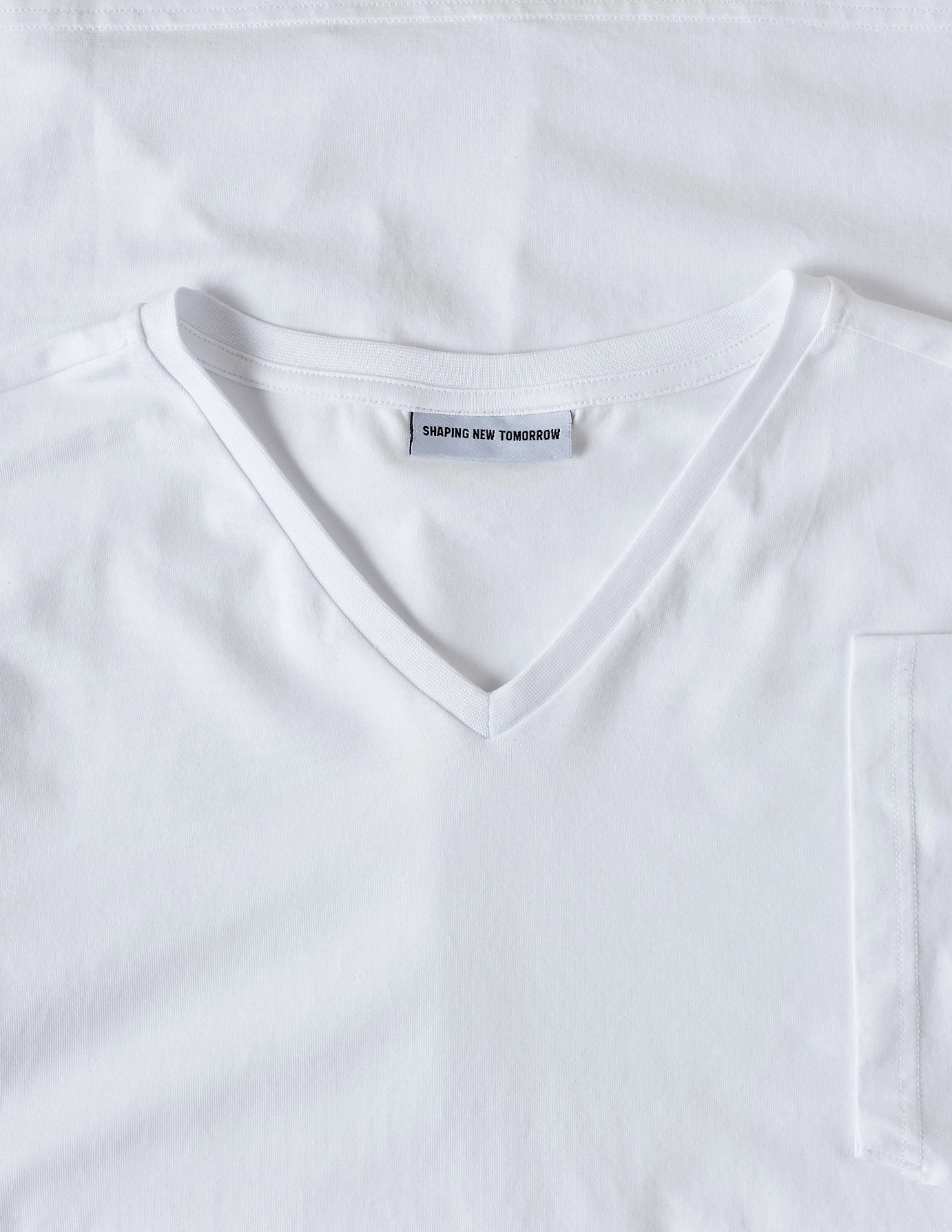 Supima T-Shirt Weiß mit V-Ausschnitt