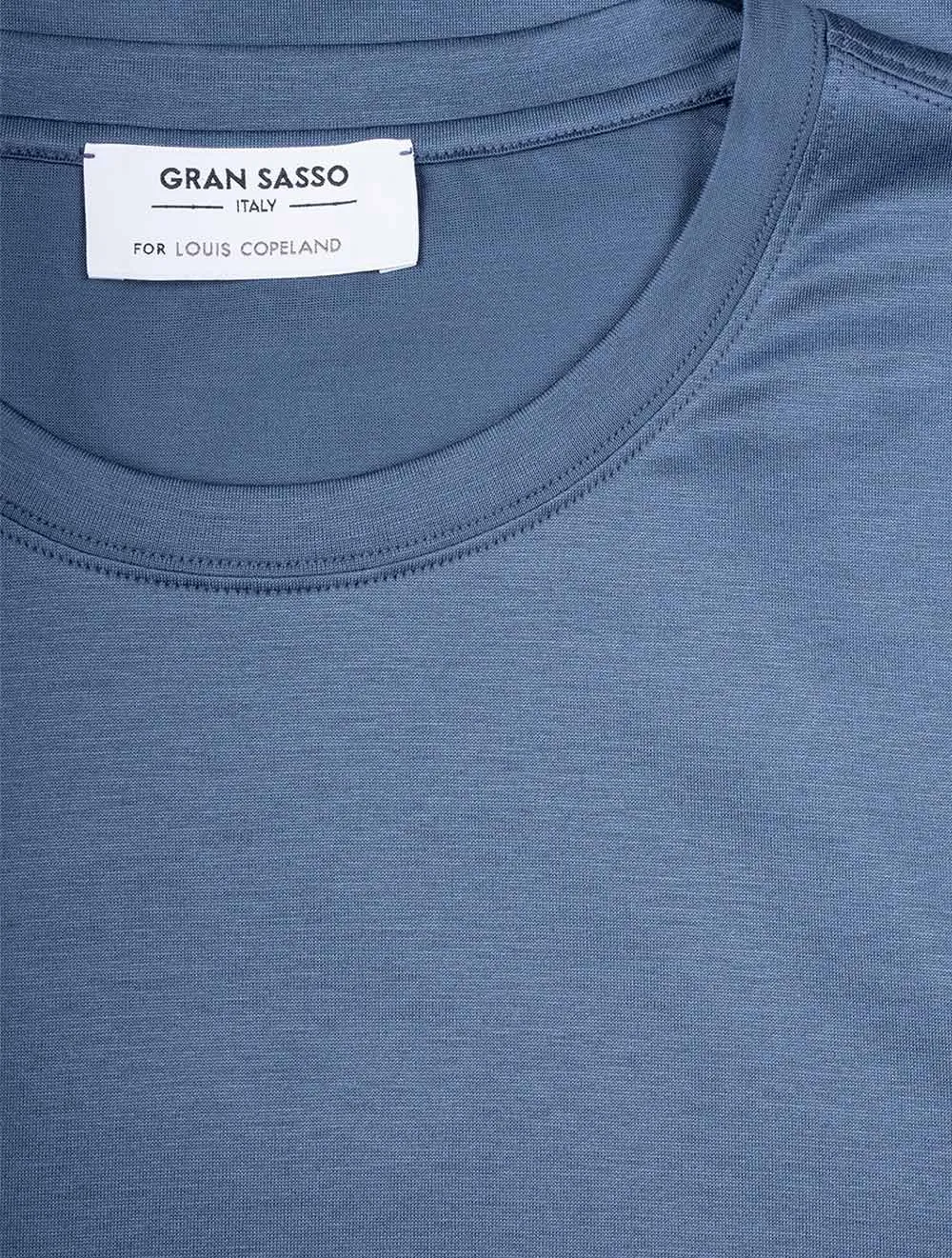 Blaues T-Shirt