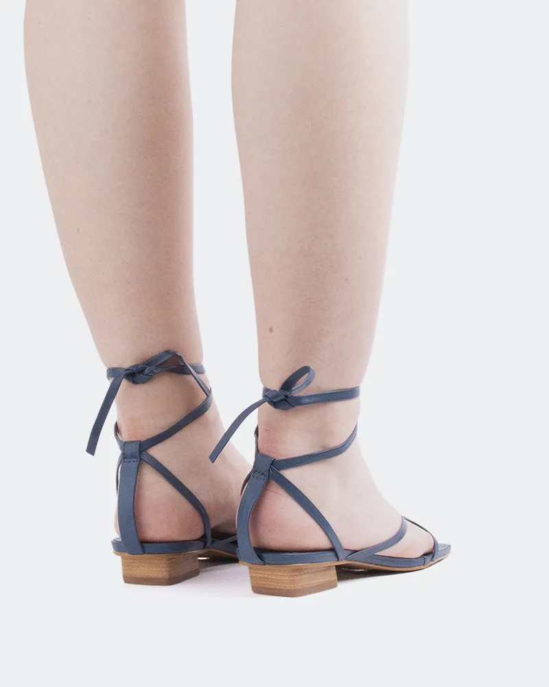 Talita Blau Leder