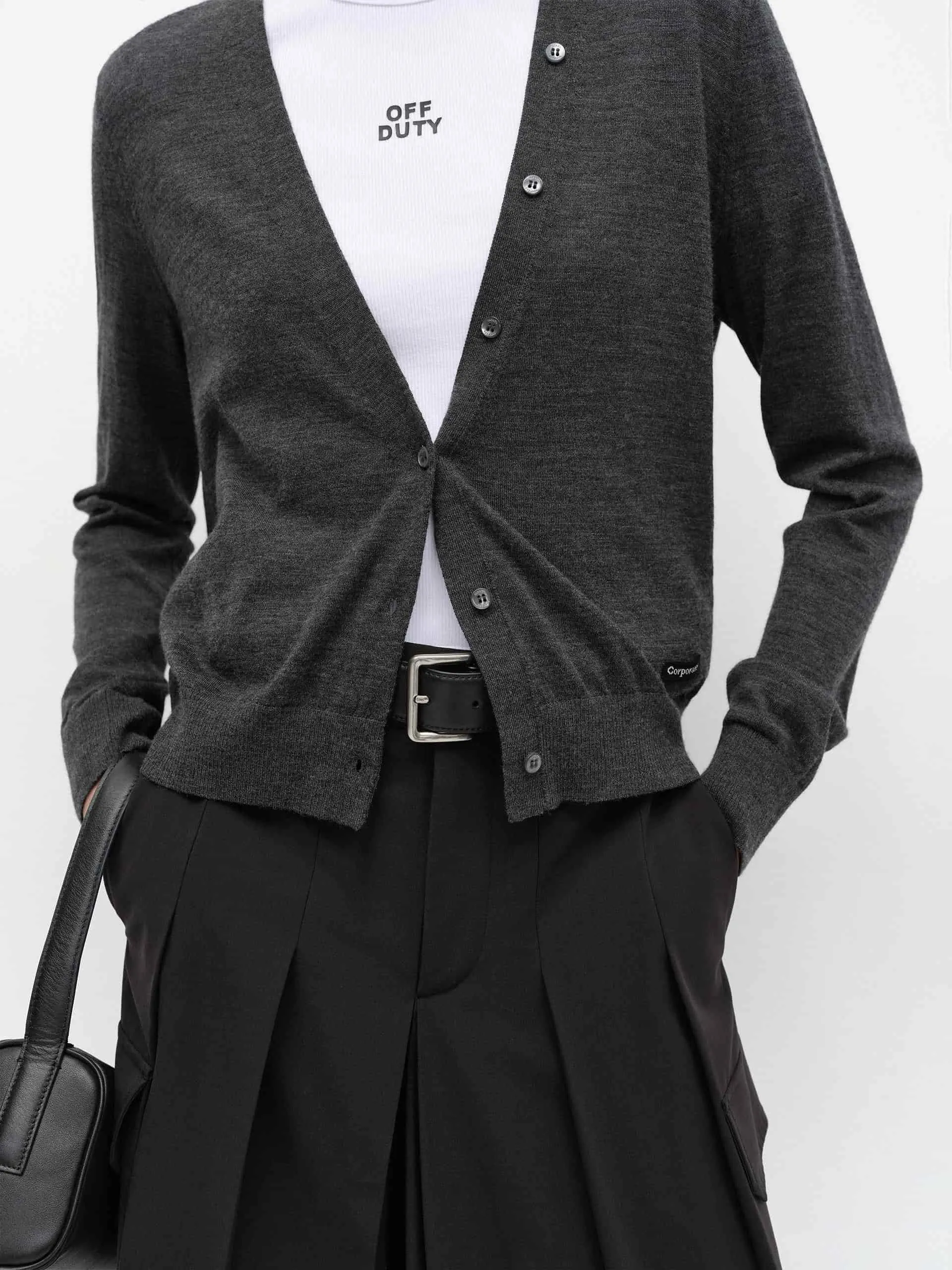 V-Ausschnitt weicher Wollcardigan