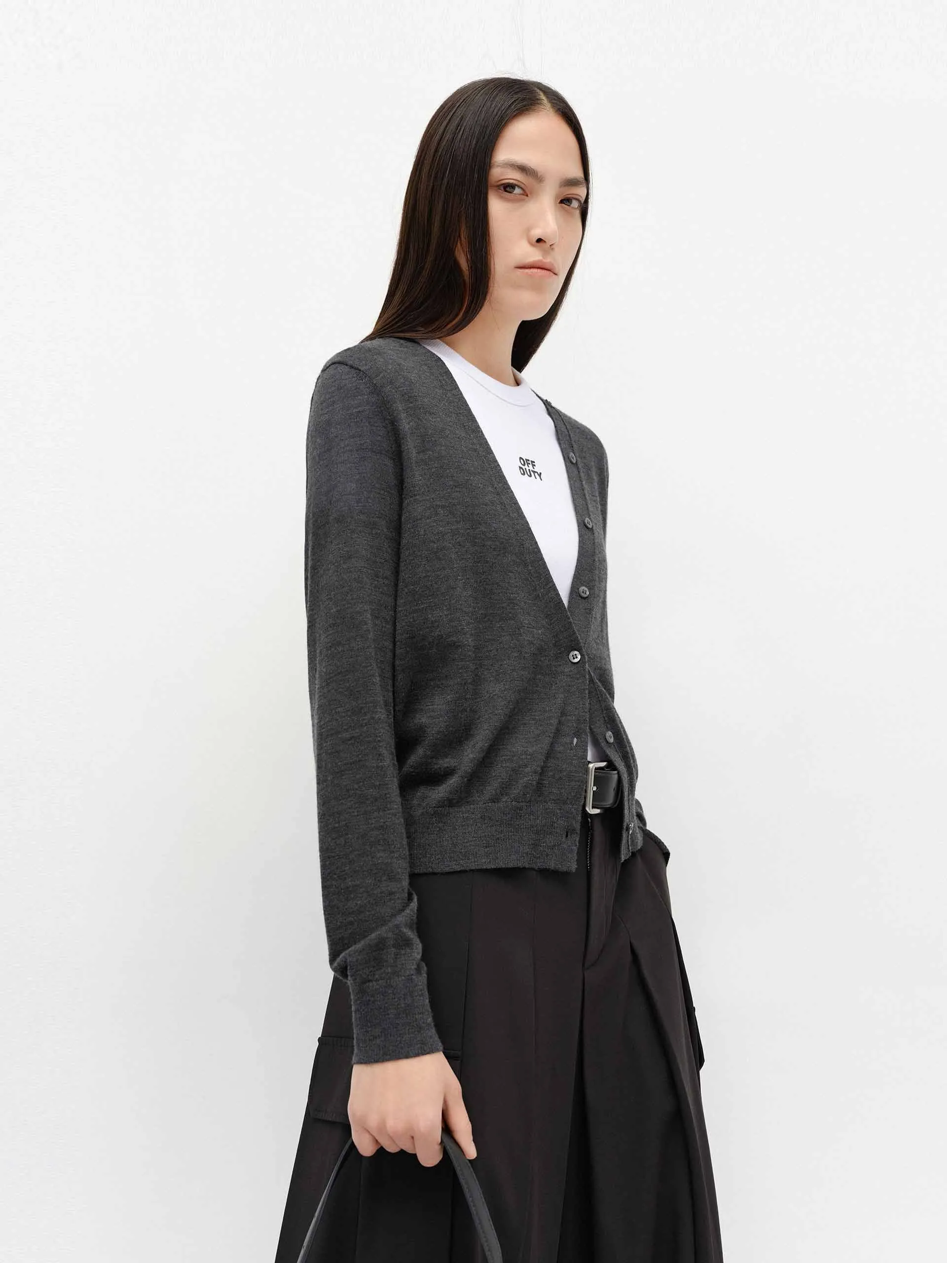 V-Ausschnitt weicher Wollcardigan
