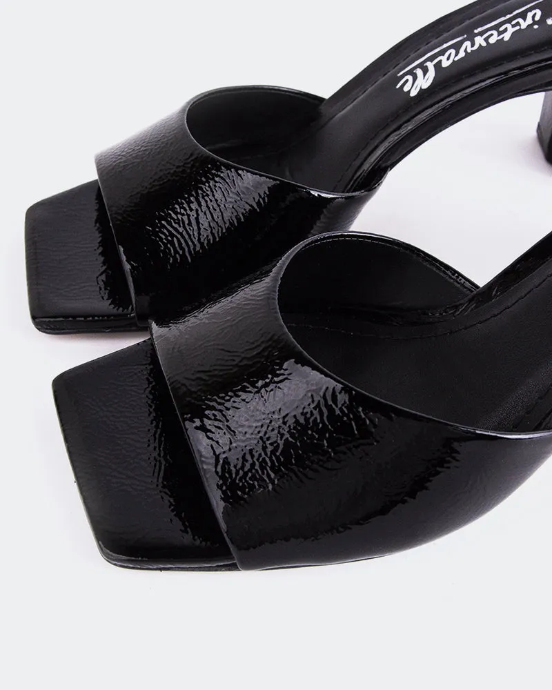 Visalia Black Naplack