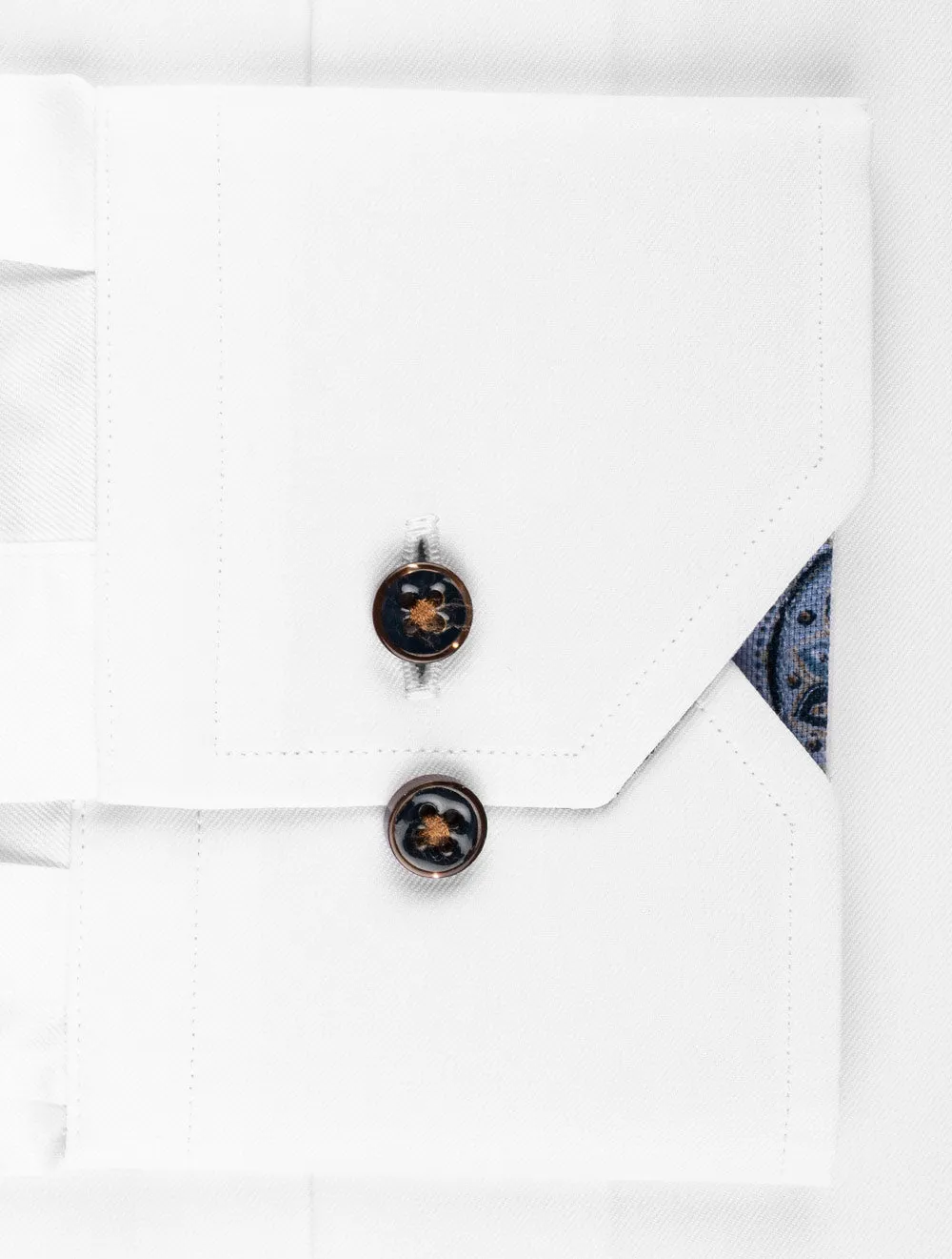 Weißes Kontrast-Paisley-Einlege-Passform-Shirt in Weiß